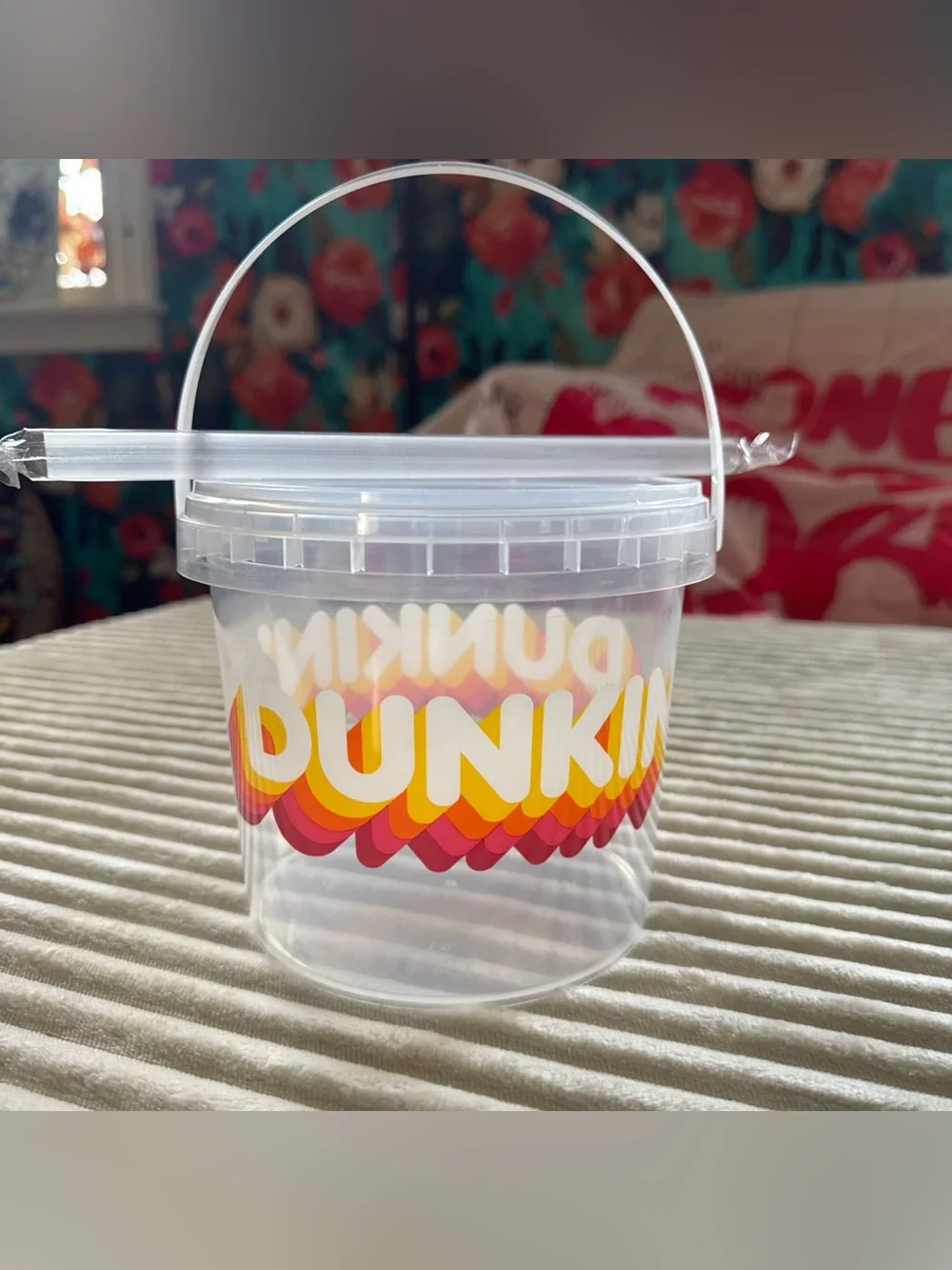 NEW DUNKIN’ LIMITED EDITION 48oz DRINK BUCKET with LID & STRAW